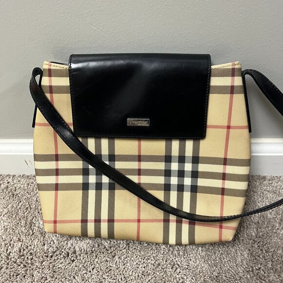 Burberry Bag - Picture 1 of 1